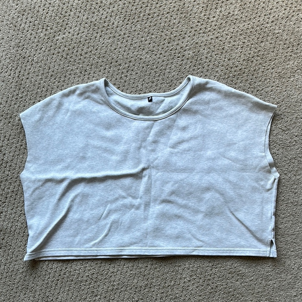 P'tula Gray Boxy Muscle Tee Crop Top